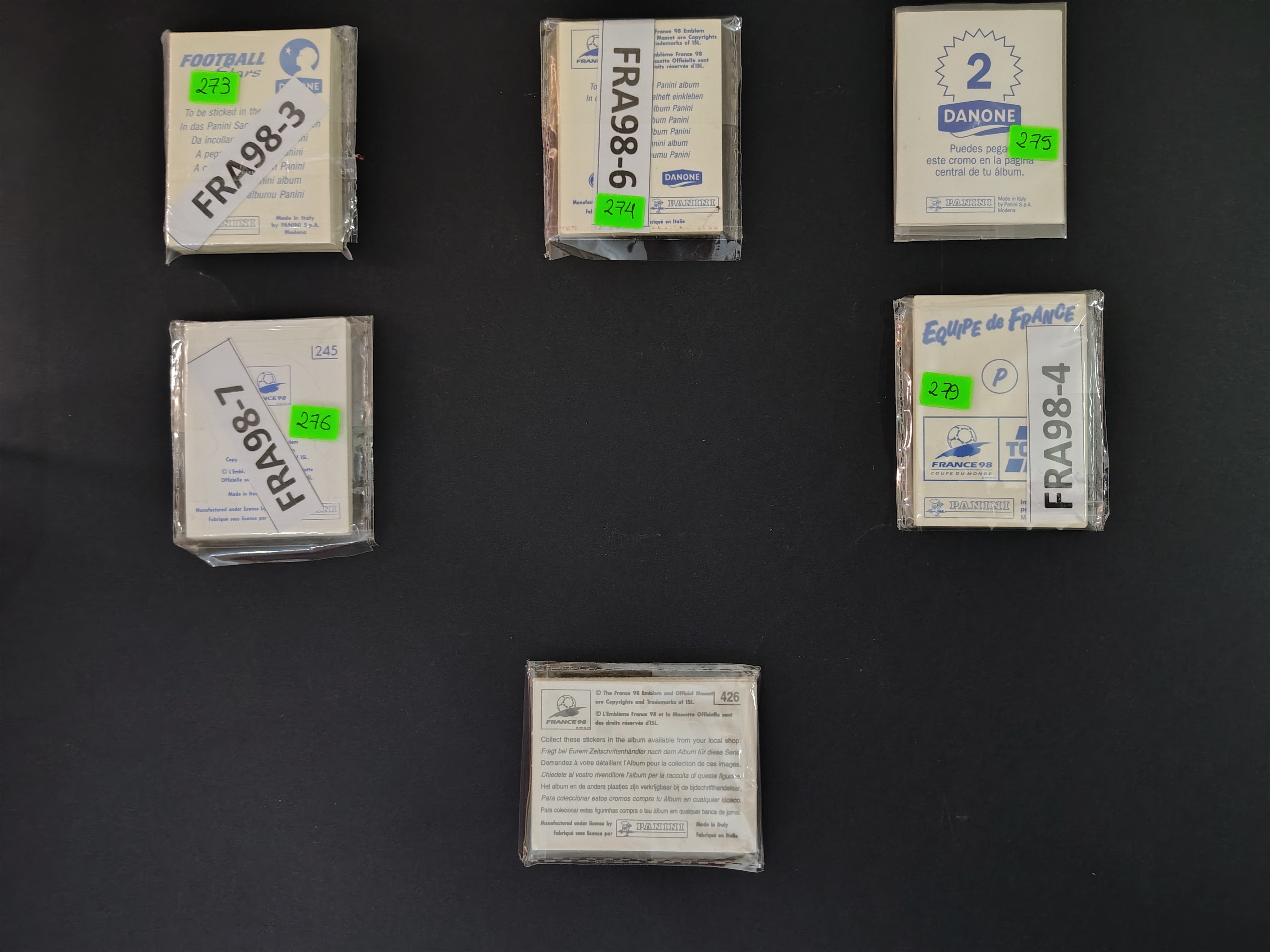 WORLD CUP FRANCE 98 - FULL COMPLETE STICKERS COLLECTION