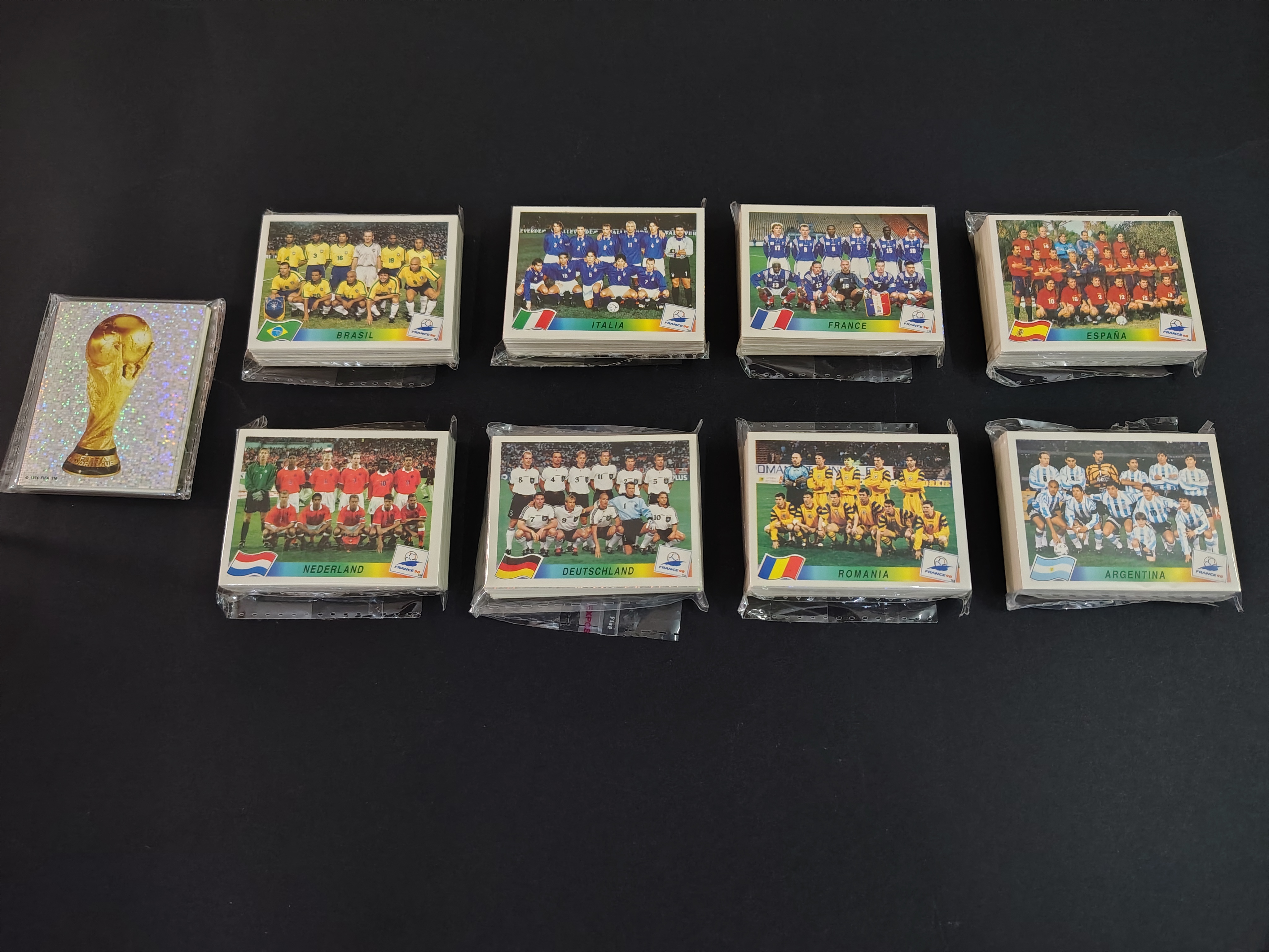WORLD CUP FRANCE 98 - FULL COMPLETE STICKERS COLLECTION