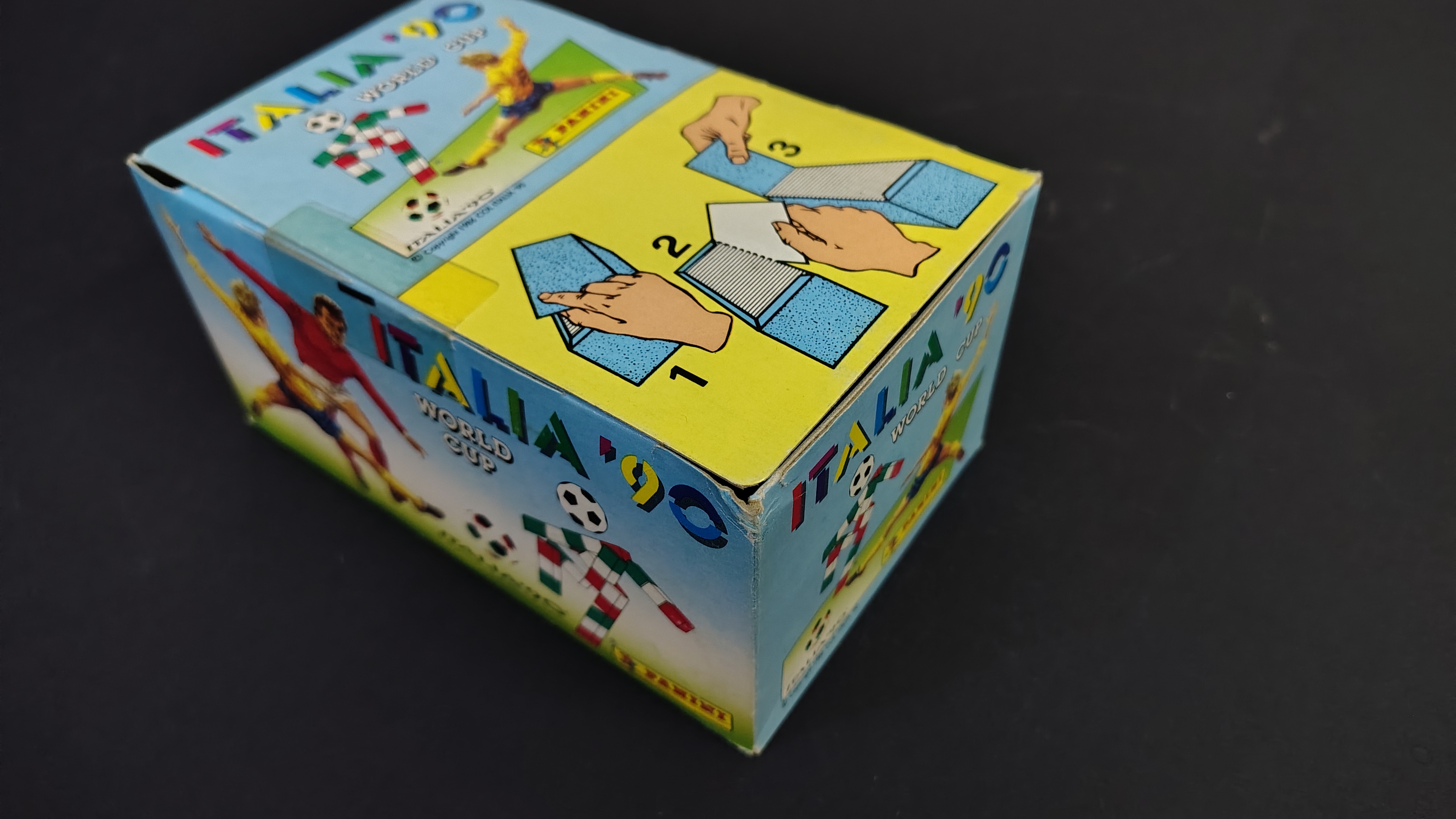 WORLD CUP ITALY 90 -FACTORY SEALED BOX 100 PACKETS EUROPE ED.